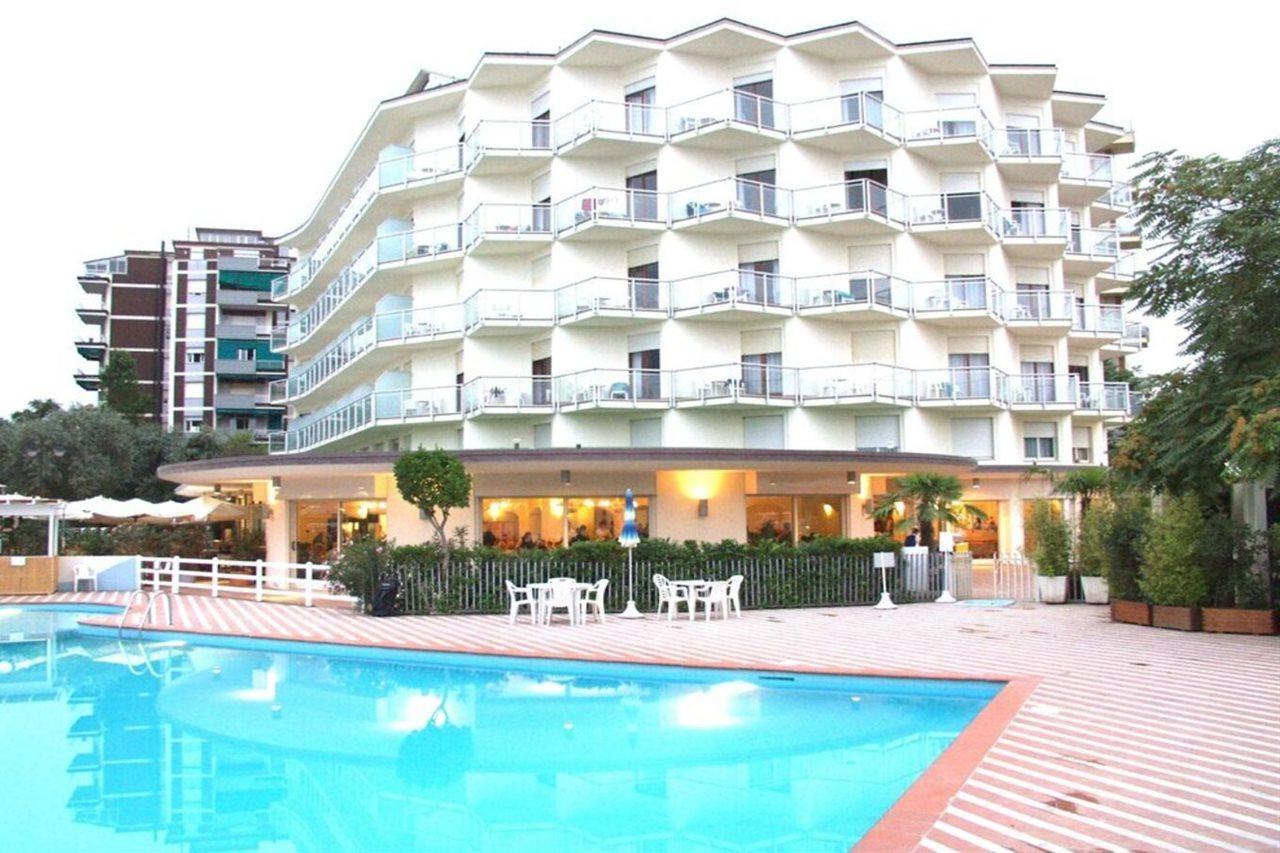 Hotel Bellevue Beach - Sul Mare Milano Marittima Exterior foto